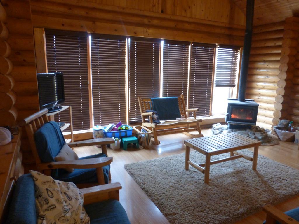 Folding Mountain B & B Fort Nelson Exteriér fotografie