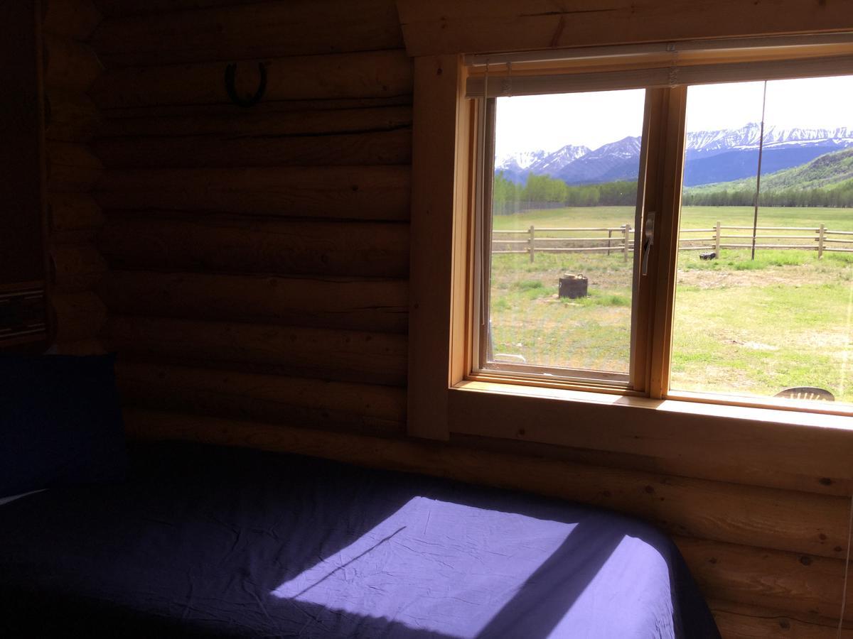 Folding Mountain B & B Fort Nelson Exteriér fotografie