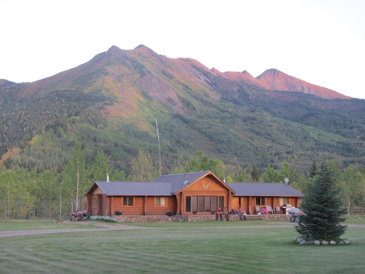 Folding Mountain B & B Fort Nelson Exteriér fotografie