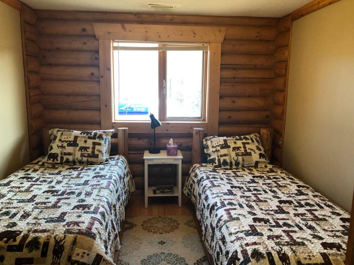 Folding Mountain B & B Fort Nelson Exteriér fotografie